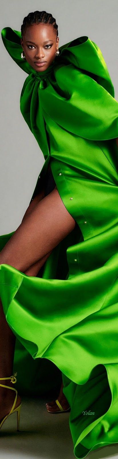 Brandon Maxwell 2021 Satin Evening Gown, Brandon Maxwell, 2021 Fashion, Fashion Hub, Harper's Bazaar, Vogue Paris, Primavera Estate, Luxury Outfits, Look Fashion