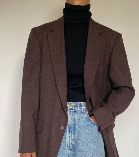 Brown Blazer Outfit Aesthetic, Dark Brown Jacket Outfit, Dark Brown Coat Outfit, Brown Blazer Outfits For Women, Dark Brown Blazer Outfit, Chocolate Blazer, Brown Jacket Outfit, Brown Coat Outfit, Brown Blazer Outfit