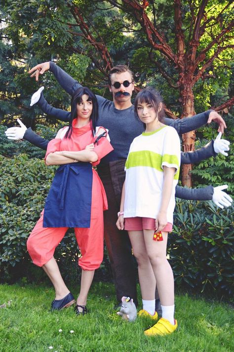 Cosplay For Three People, Gibli Studio Halloween Costumes, Studio Ghibli Costume, Chihiro Costume, Group Cosplay Ideas, Ponyo Cosplay, Studio Ghibli Cosplay, Ghibli Outfits, Ghibli Halloween