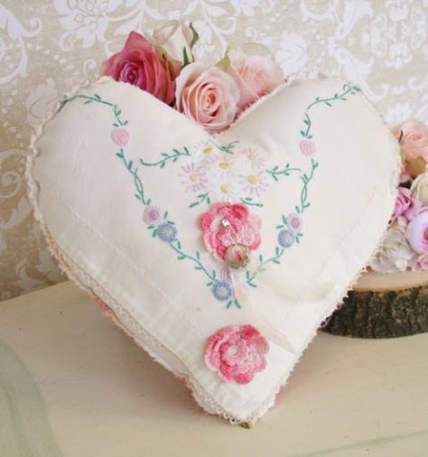 Cushion Vintage Ring Bearer Pillow, Quilted Hearts, Shabby Chic Hearts, Owl Embroidery, Crocheted Doilies, Shabby Chic Pillows, Shabby Chick, Fabric Hearts, Redwork Embroidery