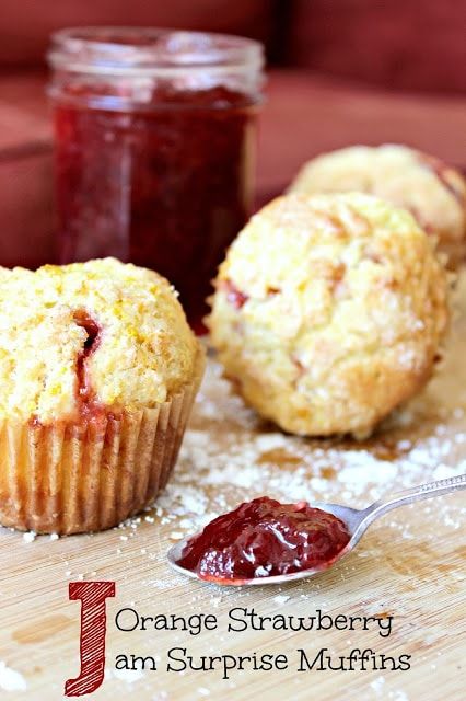 Surprise Muffins, Easy Steak Recipes, Strawberry Jelly, Breakfast Items, Fun Treats, Homemade Treats, Strawberry Jam, Cooking With Kids, Fun Cooking