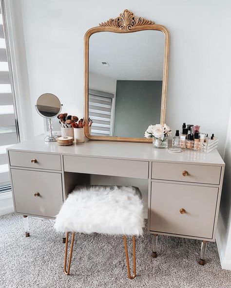 Large Drawers and Touches of Gold Makeup Table Ideas Diy, Mirror Size Guide For Vanity Bedroom, Neutral Vanity Bedroom, Large Makeup Vanity, Vanity Table Decor Ideas, Desk As Vanity, Makeup Station Ideas, Bedroom With Makeup Vanity, Makeup Armoire