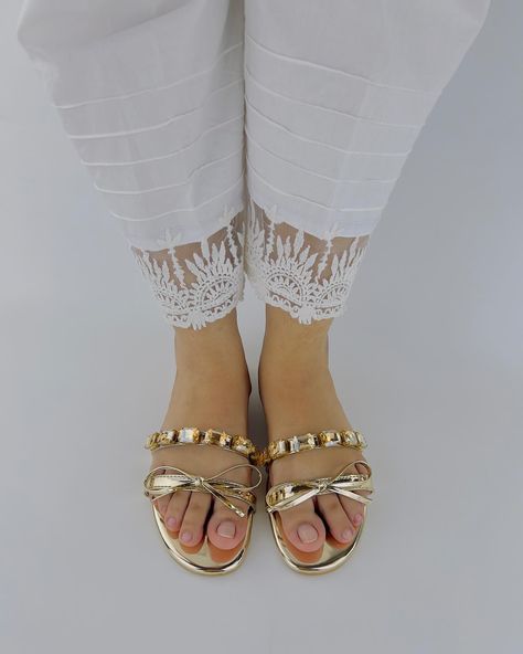 ✨ Step Into Luxury with Spunkz! ✨ Introducing our Myra Embellished Mirrored Leather Flat Slides—the ultimate in elegance and shine! 🌟 Featuring a stunning rhinestone crystal diamond decor with a knot strap, these golden slippers are perfect for a luxurious look. 🎉 Up to 60% Off + Free Delivery across Pakistan! 🎉 Don’t miss out on the best women’s flat sandals that blend style and sophistication. Elevate your wardrobe with Spunkz today! #Spunkz #LuxuryFootwear #FlatSlides #PakistaniFashion... Diamond Decor, Diamond Decorations, Crystal Diamond, Diamond Crystal, Pakistani Fashion, Leather Flats, Luxury Shoes, Flat Sandals, Crystal Rhinestone