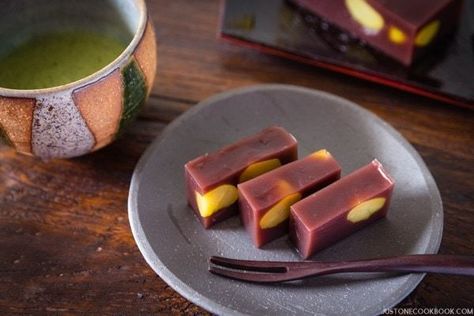 Mizu Yokan 水ようかん - Often enjoyed during the summer days, Mizu yokan, a chilled Japanese red bean jelly with chestnut is a traditional sweet in Japan. #dessert #asianrecipes #japanesefood #asiansweets #yokan #agaagajelly | Easy Japanese Recipes at JustOneCookbook.com Anko Recipe, Mizu Yokan, Japanese Pastries, Just One Cookbook, Sweet Red Bean Paste, Japanese Treats, Easy Japanese Recipes, Sweet Red Bean, Red Bean Paste