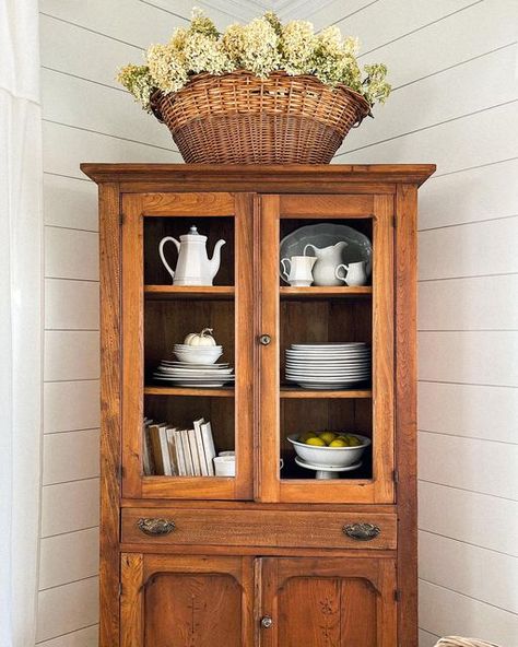 Fall Hutch Decor, Dresser Styling, English Cottage Decor, Hutch Decor, Chilly Morning, Barn Style House, Diy Farmhouse Decor, Decor Home Living Room, Neutral Decor