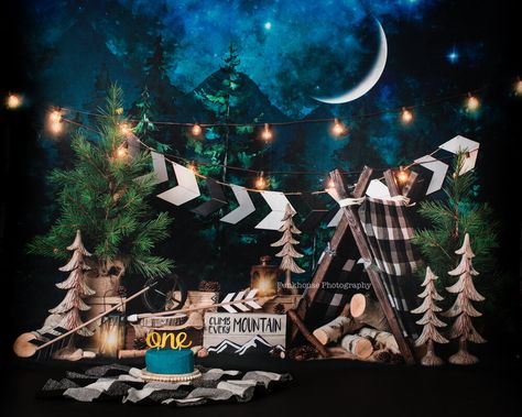 Mountain Camping Photography, Camping Theme Cakes, Outdoor Cake Smash, Backdrops Kids, Forest Baby Showers, Baby Backdrop, Winter Kindergarten, Forest Adventure, Camping Photography