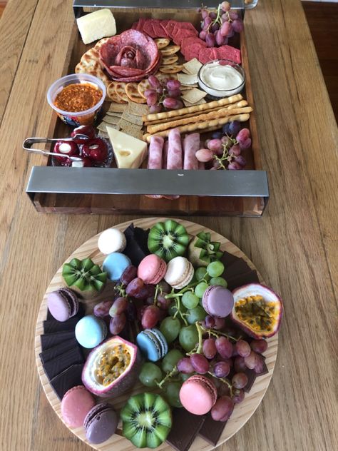 Charcuterie With Macarons, Macaroon Charcuterie Board, Mothers Day Charcuterie Board, Elegant Birthday, Cheese Platters, Fruit Platter, Macaroons, Charcuterie Board, Sweet 16