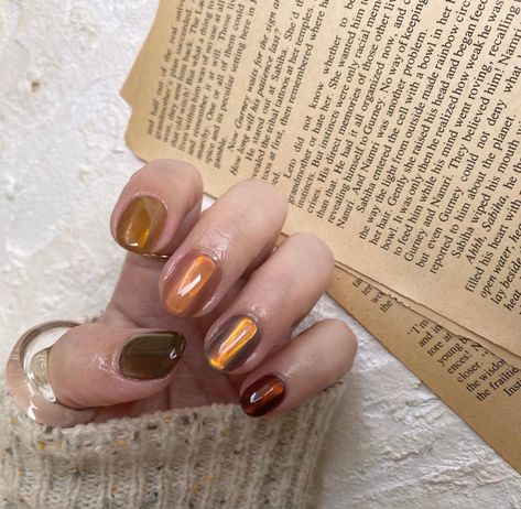 Olive Jelly Nails, Subtle Fall Nails Short, Jelly Nails Fall, Autumn Jelly Nails, Amber Jelly Nails, Earthy Short Nails, Winter Jelly Nails, Nail Jelly Polish, Pebble Nails