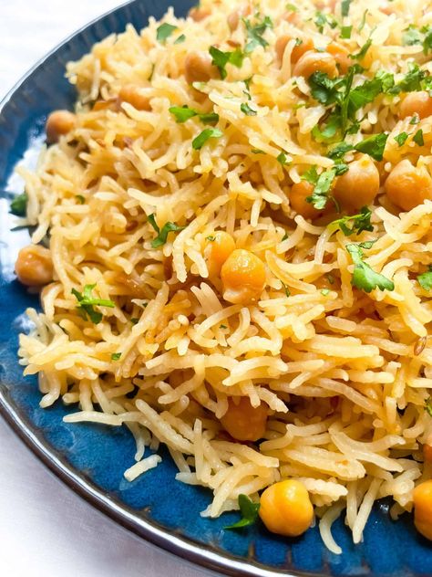 Chana Pulao (Chickpeas and Rice Pilau) - Fatima Cooks Rice Growing, Chickpeas And Rice, Pilau Recipe, Chickpea Rice, Rice Farming, Rice Brands, Rice Side Dish Recipes, Spicy Salad, Spiced Rice