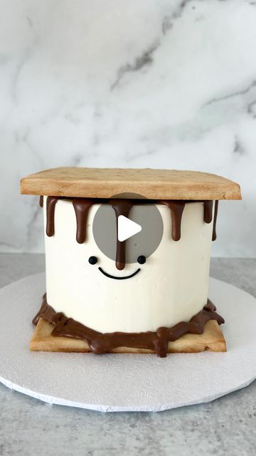 Sips and Sweets on Instagram: "Me when I finish a cake I’m obsessed with😂 cutest little s’mores cake to ever exist 🥹🤎 #smorescake #onehappycamper #azcakeartist #smashcake #squishmellowcake #azweddingvendor #azsmallbusinessowner #sipsandsweets" S'more Smash Cake, Camp Smash Cake, Smores Smash Cake, Smores Cake Decoration, S’mores Birthday Party Theme, One Happy Camper Smash Cake, Camping Cake Ideas, Smore Cake, Campfire Cake