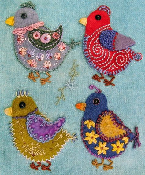 Robin Atkins, chicks, wool applique, bead and thread embroidery, hand quilting Wool Applique Quilts, Sue Spargo, Baby Mobil, Wool Felt Projects, Wool Applique Patterns, Crewel Embroidery Kits, Wool Quilts, Wool Embroidery, Embroidery Hand