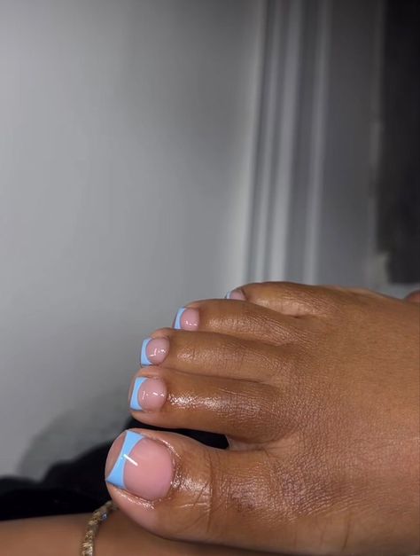 Colored French Tips Acrylic, Blue Feet Nails Ideas, Color French Pedicure, Toe Nail Designs Acrylic, Colored French Tip Pedicure, Baby Blue French Tip Toes, Blue Toes With Design, Gel Toes Ideas Summer, Baby Blue Toes Nails