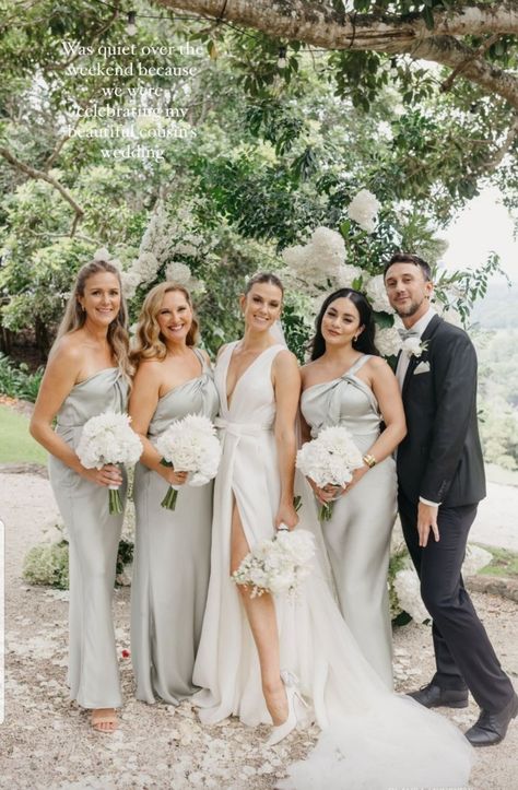 Vanessa Hudgens Wedding, Vanessa Hudgens, Jena, High School Musical, Bridal Outfits, White Wedding, Wedding Bridal, Bridesmaid Dresses