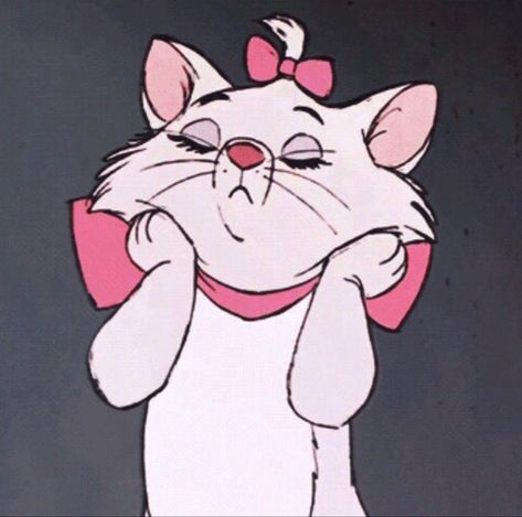 Fictional Animals, Old Disney Movies, Marie Cat, The Aristocats, Disney Icons, Sofia Coppola, Old Disney, Pinturas Disney, Disney Aesthetic