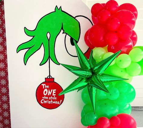 The one who stole christmas grinch birthday theme #grinch #grinchmas #grinchchristmas #youreameanone #grinchdecor #firstbirthdayparty #firstbirthdayideas #christmasbirthday #birthday #birthdaypartyideas #birthdaydecoration #partythemes #partyideasforkids #balloons #balloonarch #balloongarland #prettyparty He’s A Mean One First Birthday, Grinch First Birthday Photoshoot, The One Who Stole Christmas Birthday, Grinch 1st Birthday Party Decorations, Grinch First Birthday Party Girl, You’re A Mean One Mr Grinch Birthday, Mean One Grinch First Birthday, Grinch 1st Birthday, Grinch Balloons