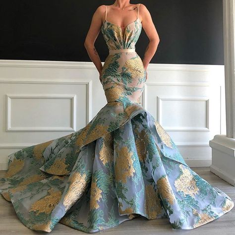 Dona Matoshi, Sleeveless Prom Dress, Prom Dress Evening, Gaun Fashion, Prom Dresses Sleeveless, Women's Evening Dresses, Dresses 2020, Dress Evening, Evening Gowns Formal