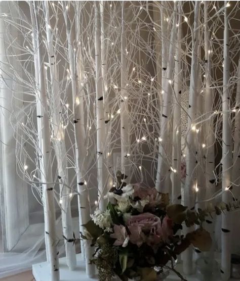 Winter Wonderland Theme Party, Wonderland Theme Party, Wedding Trees, Diy Winter Wedding, Wonderland Party Decorations, Winter Wedding Centerpieces, Winter Wonderland Decorations, Winter Wonderland Theme, Winter Decorations Diy