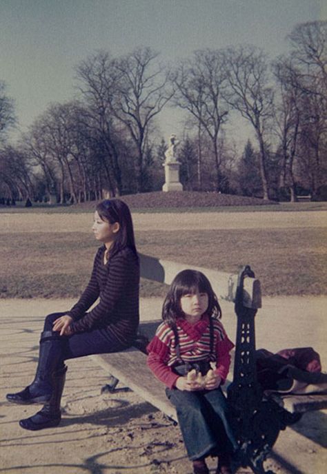 Fstoppers Davidgeffin Chinootsuka Japan 1982 2006 Ingenious Camera Work Allows Photographer To Time Travel In Self Portrait Series Finding Me, Childhood Pictures, Time Travelers, Younger Self, Women Power, Childhood Photos, Photo Series, Photo Projects, Beach Art