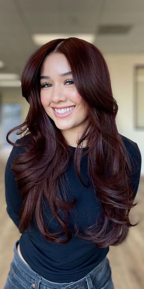 Pelo Color Vino, Hair Burgundy, Wine Hair Color, Mom Hair, Red Balayage, Plum Hair, Red Hair Inspo, Wine Hair, Brown Hair Looks