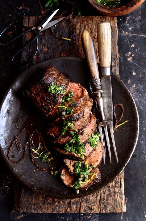 Perfect Beef Tenderloin, Roast Fillet Of Beef, Perfect Roast Beef, Fillet Steak, Beef Fillet, How To Cook Beef, Homemade Spices, Western Food, Salsa Verde