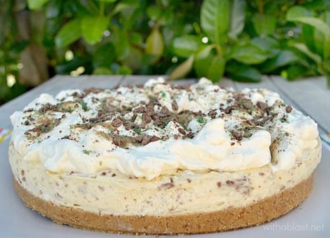 Irish Cream and Chocolate Cheesecake Irish Cream Desserts, Baileys Irish Cream Recipes, Biscuit Press, Irish Cream Recipe, Peppermint Crisp, Cake Pan Set, Irish Cream Liqueur, Cream Liqueur, Digestive Biscuits