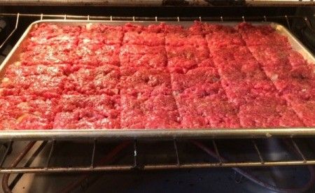 Easy Cookie Sheet Sliders - bake patties Cookie Sheet Hamburger Sliders, Cookie Sheet Burgers, Sheet Pan Burger Sliders, Sheet Pan Hamburger Sliders, Sheet Pan Slider Burgers, Sheet Pan Cheeseburger Sliders, Sheet Pan Hamburgers, Sheet Pan Sliders, Sliders Recipes Hamburger