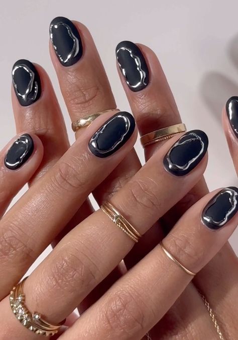 The 15 Best Black Nail Designs That Are Simple and Chic | Who What Wear Black And Silver Nails Simple, Black Chrome Short Nails, Black And Silver Nails Short, Plain Nail Designs, Silver Black Nails, Silver And Black Nails, Black And Silver Nail Designs, Simple Black Nail Art, Black Nail Art Ideas