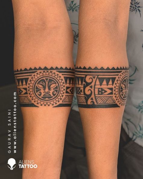 Arm Cuff Tattoo, Trible Tattoos, Leg Band Tattoos, Aliens Tattoo, Wrist Band Tattoo, Band Tattoos For Men, Symbols Of Power, Tattoo Band, Cuff Tattoo