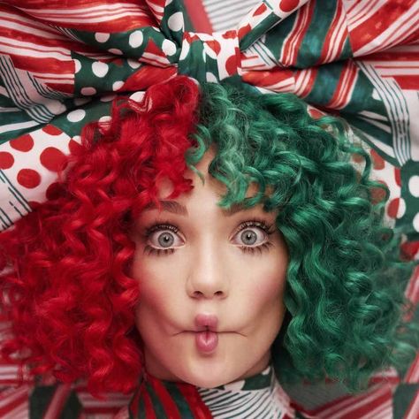 Sia Album, Snowman Songs, Christmas Japan, Sia Kate Isobelle Furler, Christmas Cd, Santas Coming, Christmas Vinyl, Christmas Albums, David Guetta