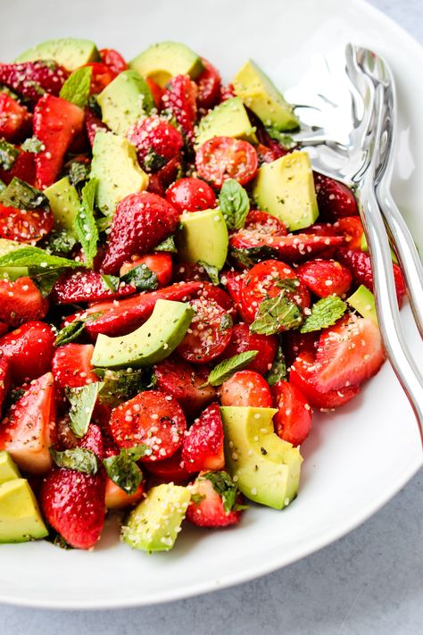 Healthy Whole Food Recipes, Walder Wellness, Tomato Avocado Salad, Avocado Nutrition, Tomato Nutrition, Tomato Avocado, Avocado Tomato Salad, Avocado Salad Recipes, Watermelon Salad