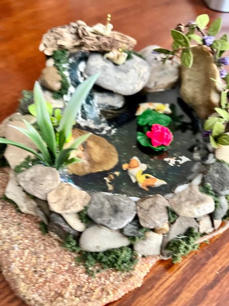 Garden Ponds, Miniature Diorama, Miniature Terrarium, Pond Fish, Garden Miniature, Terrarium Decor, Miniature Fairy Gardens, Ponds, Fairy Garden