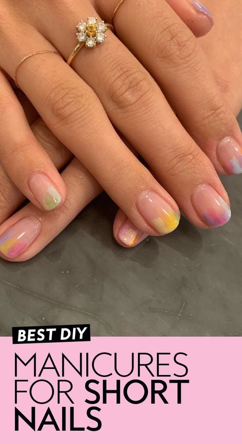 Manicure With Short Nails, Mail Designs Gel Short, What To Do With Short Nails, Nail Polish Short Nails Simple, How To Style Short Nails, Easy Home Manicure, Home Nail Ideas Diy, Short Nail Beds Ideas Art Designs, Nail Art Shellac Design