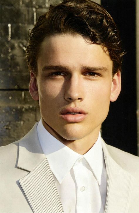 Simon Nessman by Diana Scheunemann for Men’s Health Best Fashion Simon Nessman, Smart Men, Ways To Burn Fat, Ideal Man, Men’s Health, Mens Health, Male Face, Best Fashion, Male Beauty