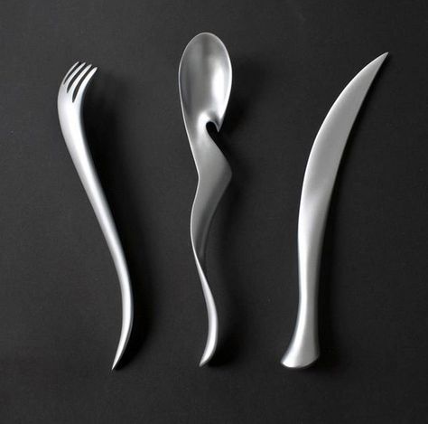 Tableware Designs that elevate eating into an experience! | Yanko Design Unique Flatware, Flatware Design, Cutlery Design, Eating Utensils, Plastic Cutlery, Classic Table, Unique House Design, Tableware Design, Arne Jacobsen