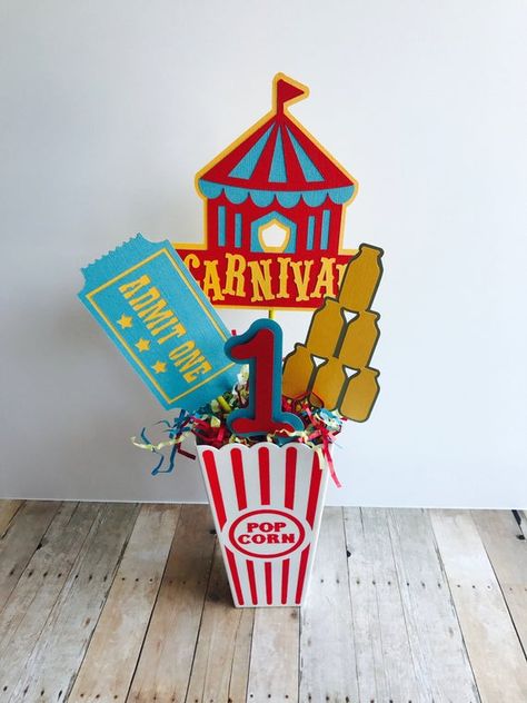 Carnival Centerpiece, Carnival Party Centerpieces, Carnival Centerpieces, Dumbo Birthday, Food Tables, Circus 1st Birthdays, Circus Birthday Party Theme, Carnival Birthday Party Theme, Carnival Birthday Party