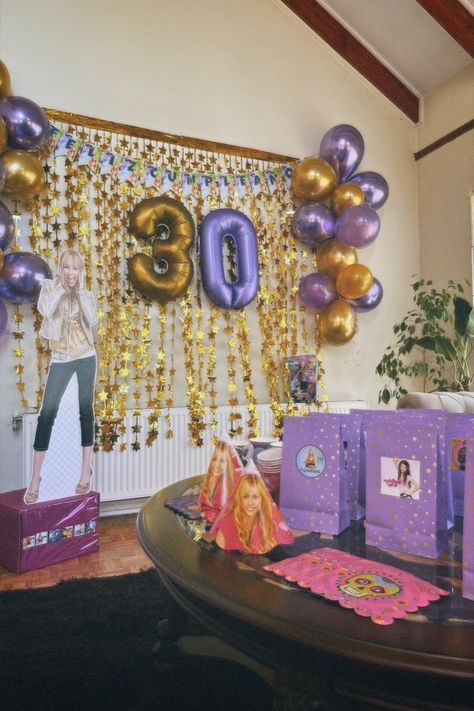 Mariah Carey Party Theme, Miley Cyrus Bachelorette Party, Hannah Montana Bachelorette, Disney Channel Party Decorations, Hannah Montana Birthday Party Ideas, Hannah Montana Themed Bachelorette Party, Hannah Montana Birthday Cake, Hannah Montana Themed Party, Hannah Montana Party Decorations