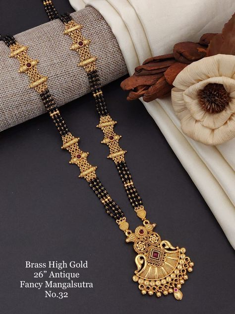 Antique Bridal Jewelry Indian, Big Mangalsutra Designs Gold, Antique Gold Mangalsutra Designs, Long Gold Mangalsutra Designs, Antique Mangalsutra Designs Gold, Mangalsutra Designs Gold Traditional Latest, Modern Mangalsutra Designs Gold, Mangalsutra Designs Gold, Antique Mangalsutra