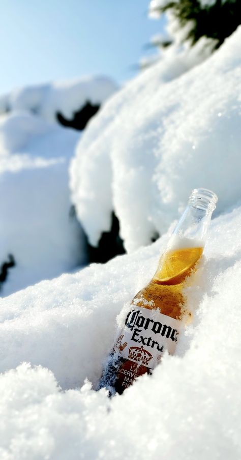 Corona Extra in snow Beer Ads, Beer Ad, Ice Cold Beer, Best Beer, Food And Drink, Beer, Wine, Collage, Pins