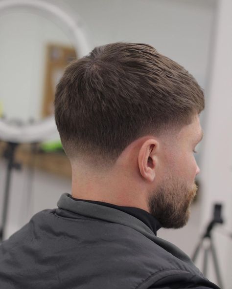 Taper Fade With Short Hair, Midfade Haircut For Men, Taper Short Hair, Crop Top Taper Fade, Short Hair Taper Fade, Taper Fade Haircut Short Hair, French Crop Taper Fade, Short Hair Taper, Lowfade Taper