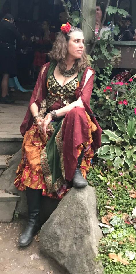 Michigan Ren Faire 2019 Unhinged Fashion, Fashion Girlies, Fair Outfit, Ren Faire Outfits, Ren Faire Costume, Fair Outfits, Character Costumes, Festival Outfit, Michigan