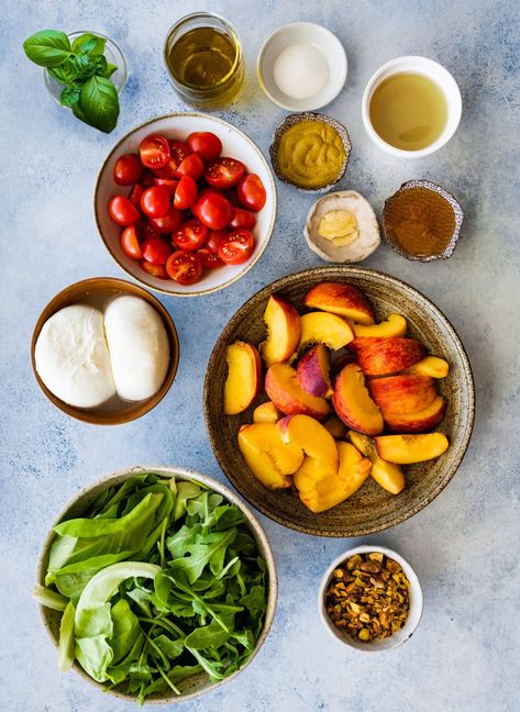 Grilled Peach Salad Recipe with Burrata and Arugula - CucinaByElena Recipe With Burrata, Peach Salad Recipe, Peach Salad Recipes, Grilled Peach Salad, Pesto Salad, Pizza Appetizers, Italian Chopped Salad, Peach Recipes, Lemon Curd Recipe