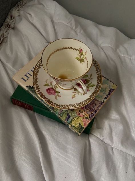 Instagram Cool, Cottagecore Aesthetic, Princess Aesthetic, Old Money Aesthetic, Vintage Tea, Aesthetic Photo, Old Money, Tea Cup, Dream Life