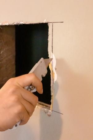 How To Replace Drywall, Fixing Drywall Holes, Drywall Repair Hole, Repair Drywall Hole, How To Hang Drywall, Patching Drywall, Fixing Drywall, Hang Drywall, Patch Drywall