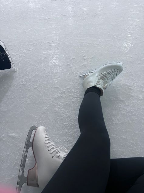 I’ve Skating, Figure Skating Outfits Practice, Ice Skating Practice, Ice Skating Fits, Figure Skating Practice, Ice Skating Pictures, Skating Quote, Skating Pictures, Skating Outfit