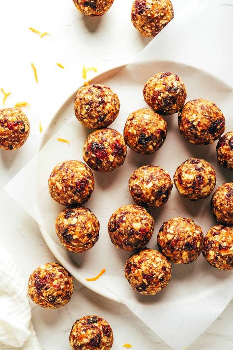 Almond Energy Bites, Energy Bars Healthy, Energy Bites Recipe, Cranberry Orange Cookies, Energy Bars Recipe, Healthier Treats, Protein Balls Recipes, Ball Recipes, Energy Bites Recipes