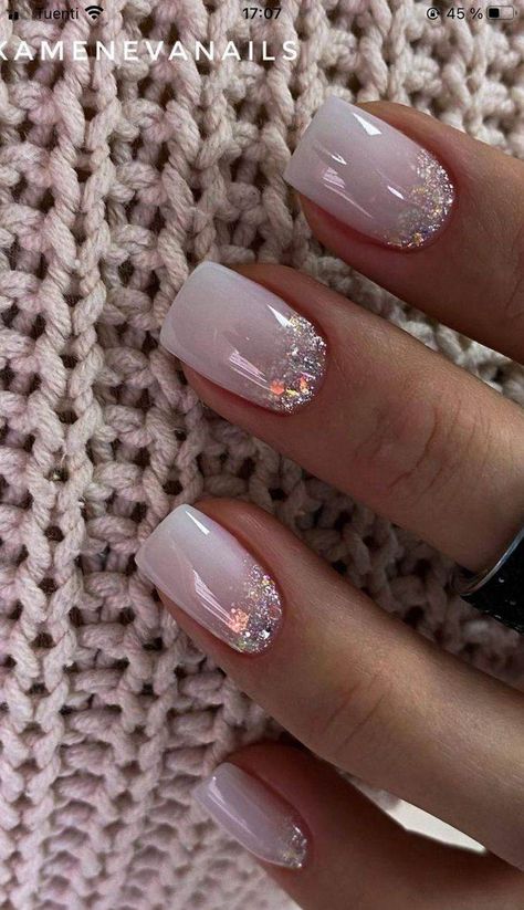 30 Simple But Chic Short Nails To Shine All Year Round - 67 Smink Inspiration, Her Nails, Bride Nails, Short Acrylic Nails Designs, Neutral Nails, Dipped Nails, Classy Nails, Fancy Nails, Chic Nails