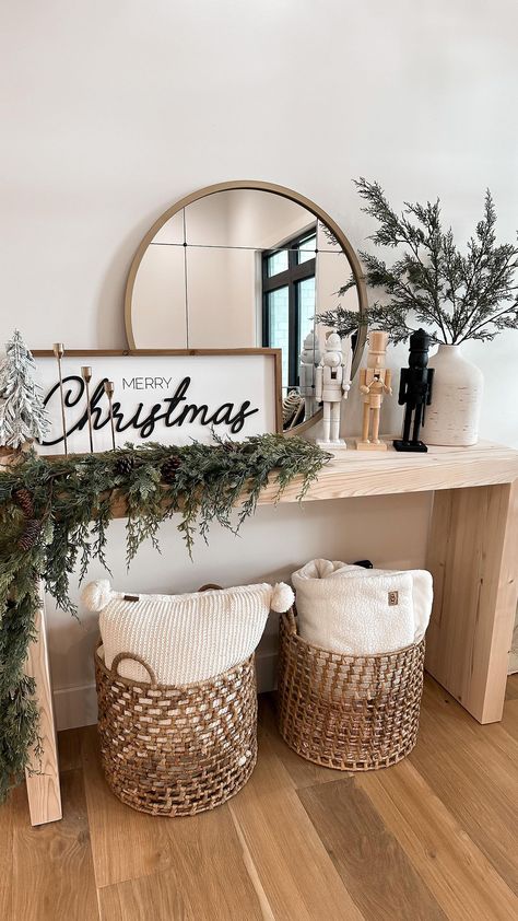 Amanda Silber on Instagram: "…and just like that it’s Christmas! If only it was actually that easy, right?! I’m so excited to be decorating our new home this year! I have so many plans. . https://liketk.it/3TK4U . #christmas #christmasdecor #christmasdecorations #christmasentryway #christmasentrywaydecor #christmasentrytable #entryway #entrywaydecor #entry #entrywaytable #entrywaychristmasdecor #entrywaychristmas #itsbeginningtolookalotlikechristmas #itschristmastime #carolofthebells" Entryway Christmas Decor Entry Tables, Christmas Entryway Table, Table Christmas Decor, Black Christmas Decorations, Christmas Entry, Christmas Entryway, Carol Of The Bells, Entryway Table Decor, Simple Christmas Decor