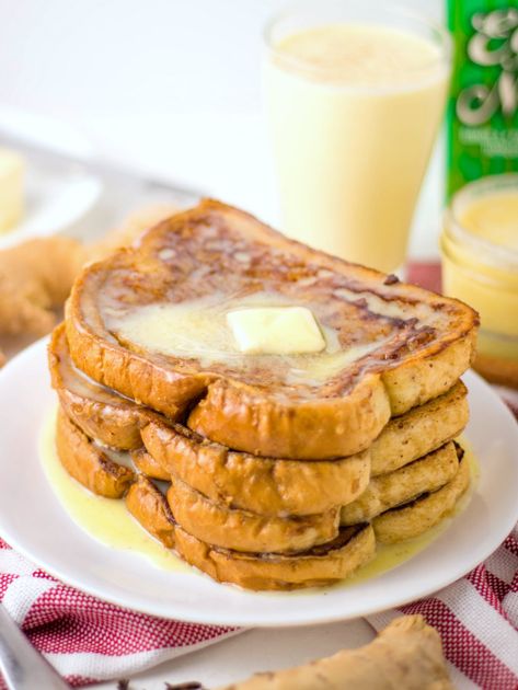 Gingerbread French Toast, Gluten Free Brunch Recipes, Breakfast Christmas, Eggnog French Toast, Thanksgiving Breakfast, Easy Family Recipes, Healthy Brunch Recipes, Christmas Morning Breakfast, Brunch Dishes