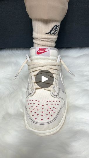 18K views · 9.9K reactions | Give your sneakers a million-dollar vibe 

Sneaker: 
— Nike Dunk Low ‘Light Orewood Brown Sashiko’
Colorway: 
— Light Orewood Brown, Pale Ivory, Orewood Brown
Lace-swap: 
— Oat Milk Thick Oval laces in 53”
Lacing Technique: 
— top-down, no tying 
Music: 
— Million Dollar Baby x Crew mashup by @youngmatondo
.
.
.
.
.
#loopedlaces #getloopedin #laceswap #lacingtutorial #sneaker | Looped Laces - Shoelace Professionals | youngmatondo · MILLION DOLLAR CREW TONDO MIX Dunk Lace Tutorial, How To Lace Dunks, Tying Shoelaces, Lace Tutorial, Million Dollar Baby, Loose Tie, Lace Styles, Nike Sb Dunks Low, Top Down