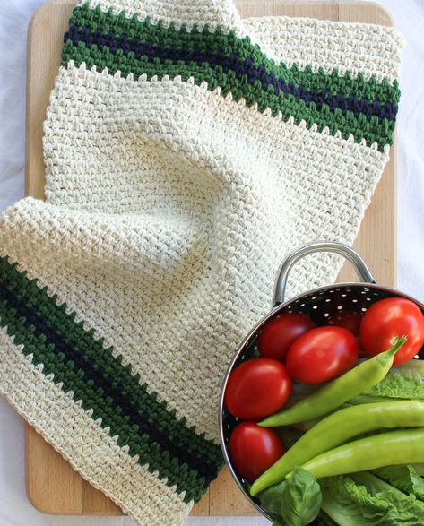 Easy Crochet Kitchen Towel | Free Pattern | The Knotted Nest Triangle En Crochet, Crochet Kitchen Towel, Placemat Patterns, Crochet Dish Towels, Amish Bread, Crochet Placemat, Crochet Kitchen Towels, Crochet Placemat Patterns, Crochet Carpet